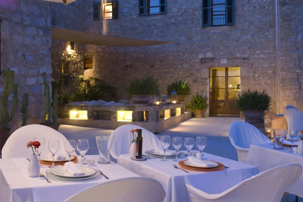 Cases de Son Barbassa Hotel & Restaurant