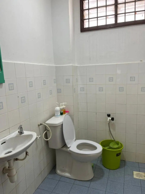 LEPAK-LEPAK HOMESTAY @ INDERA MAHKOTA