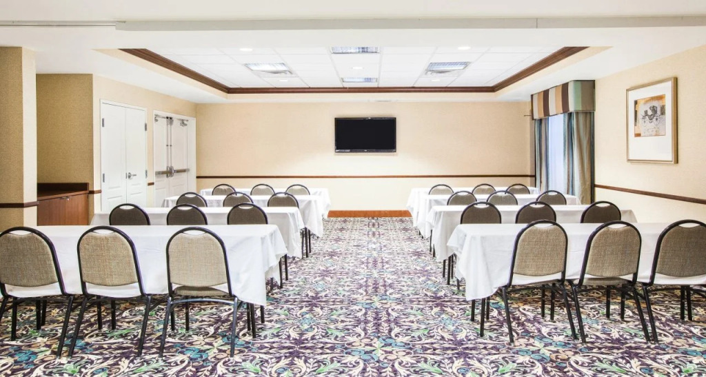 Staybridge Suites El Paso Airport by IHG