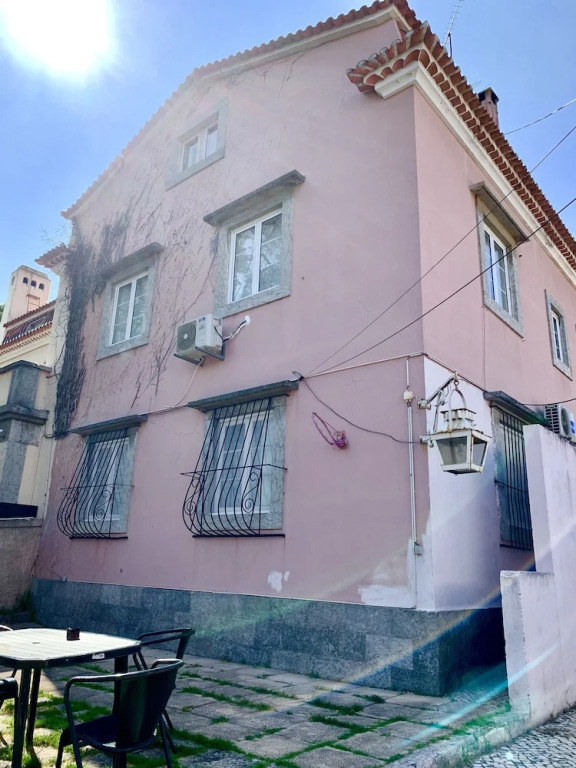 Gama House