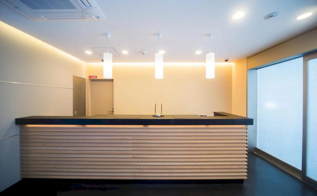 Shinsaibashi-Higashi Crystal Hotel
