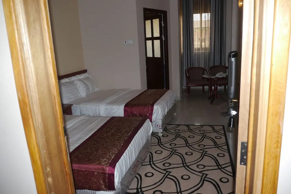 Rosaline Hotel