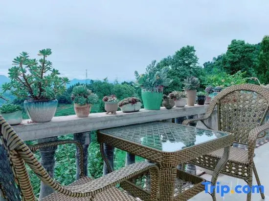 Ya'an Chengxin Tea House Chinese Inn