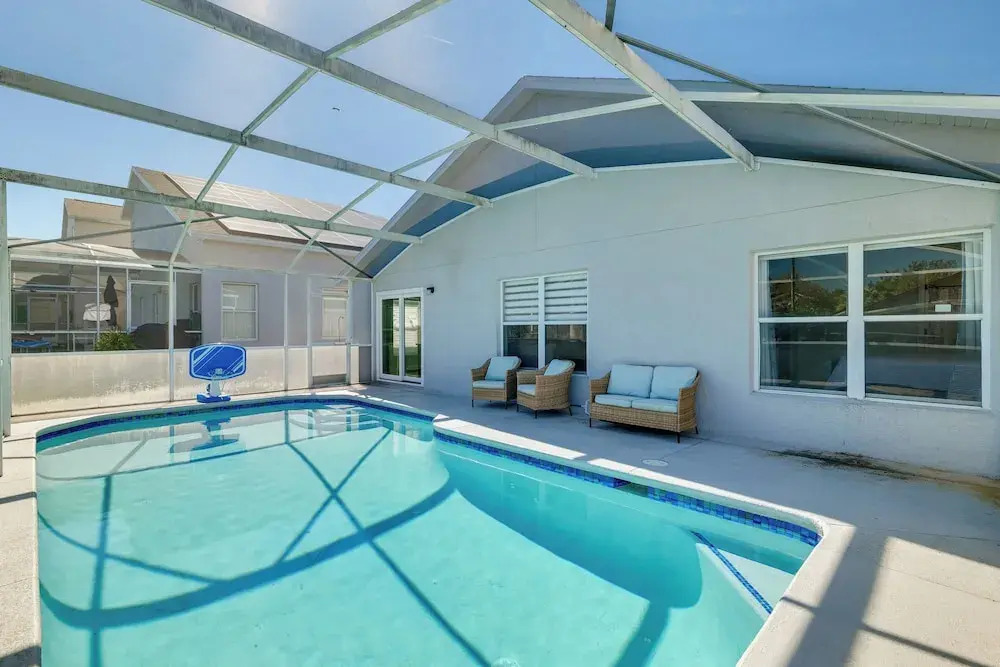 10 Mi Disney Gem: Game Room, Pool, Golf & Parks