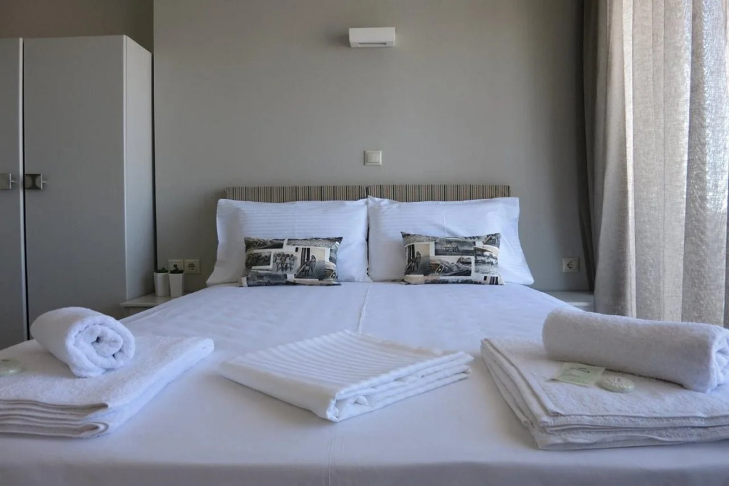 Pantheon Aparthotel