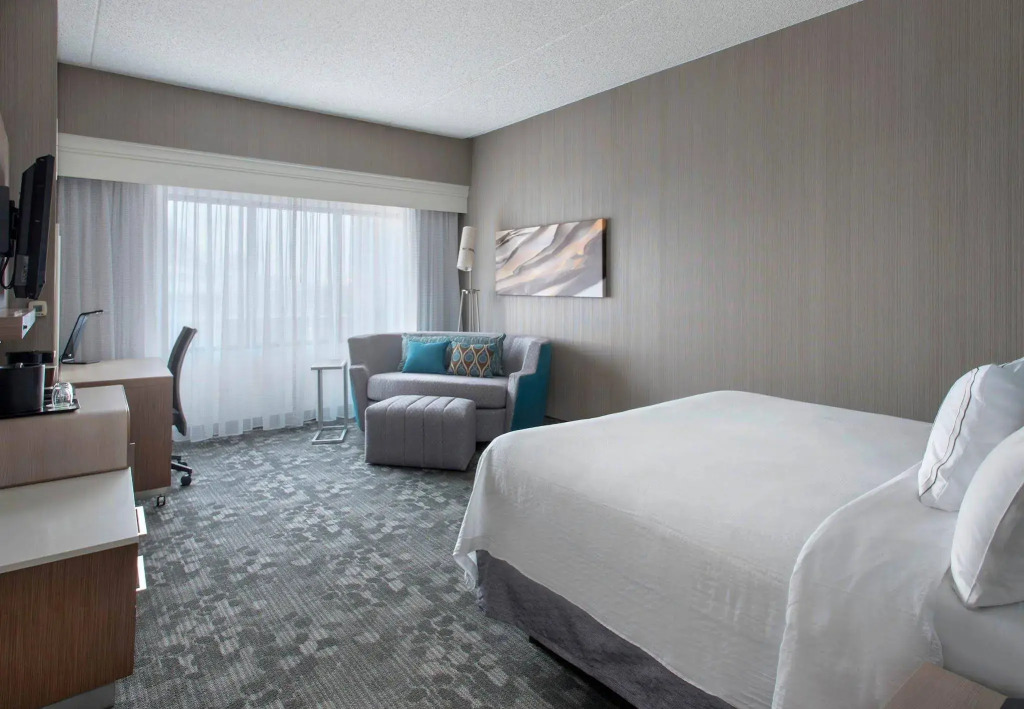 Courtyard by Marriott Newark Elizabeth