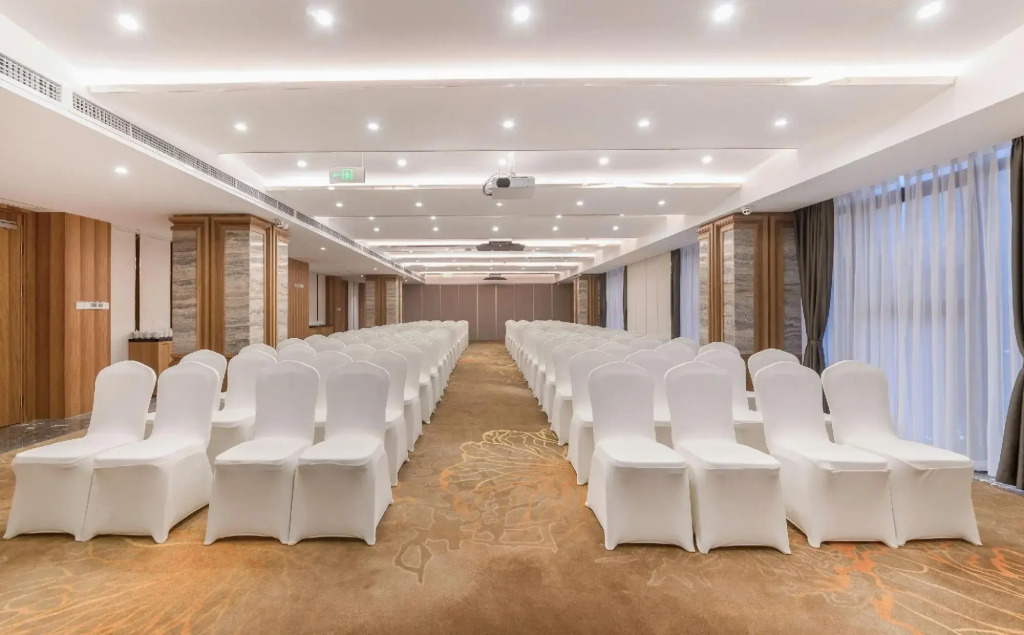 Rezen Jingyuan Hotel (Chengdu Panda Base)