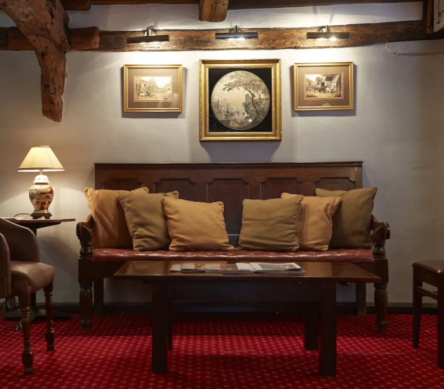 White Hart Hotel by Greene King Inns