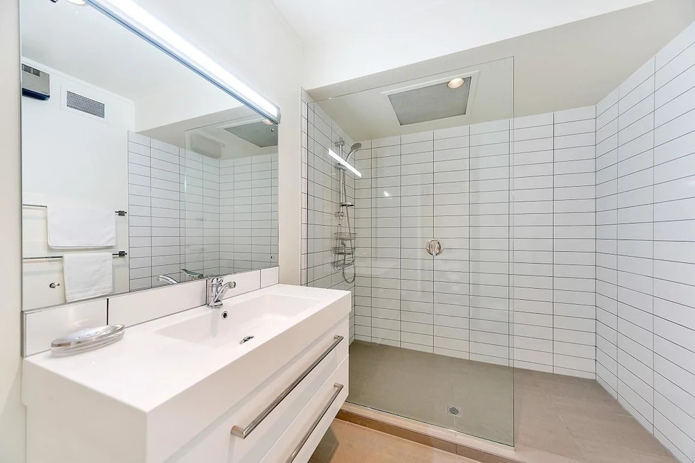 QV Lovely Parnell 2 Bedroom Apartment - 253