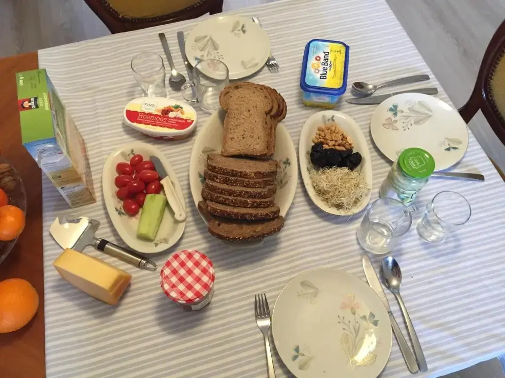 Home stay Utrecht — Women only (гостевой дом для женщин)