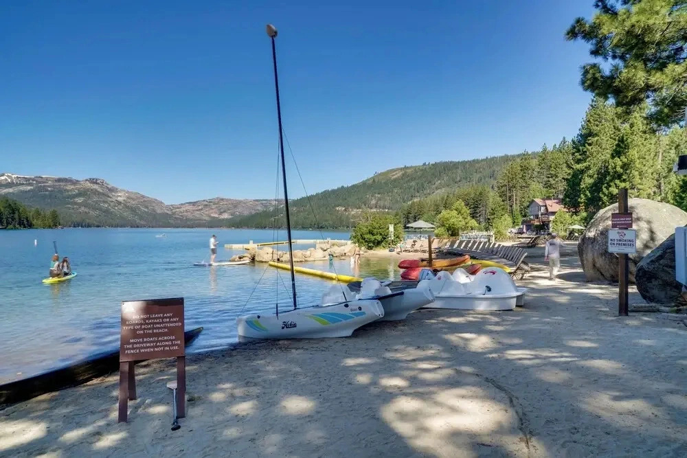 Near Ski Resorts & Trails: Truckee Home w/ Hot Tub