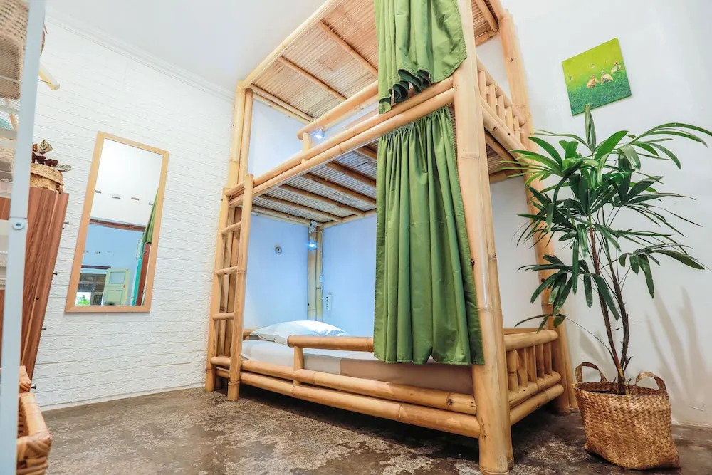 Snooze Guesthouse Yogyakarta - Hostel