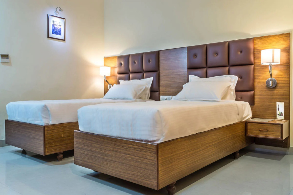 Hotel Saptagiri