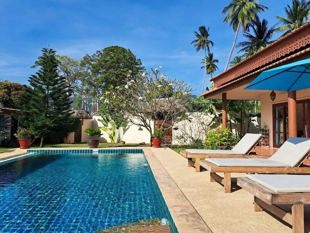 Lauras Guest House-adult only