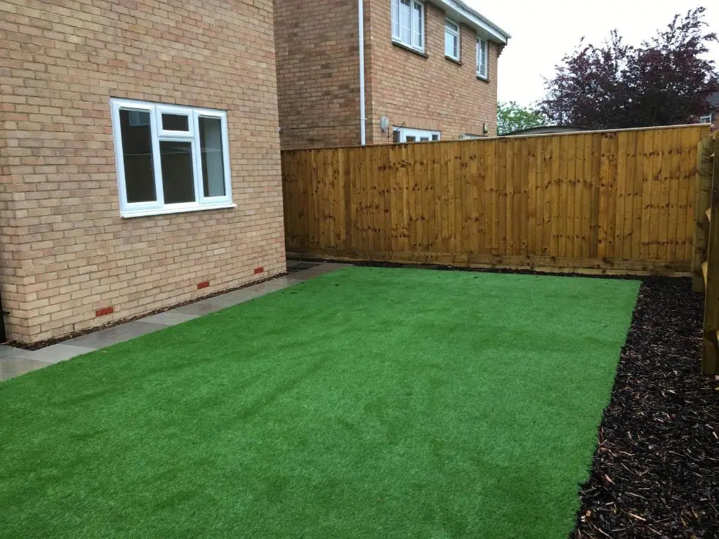 Low Cost, 4 Bed with Parking & Large Garden 06