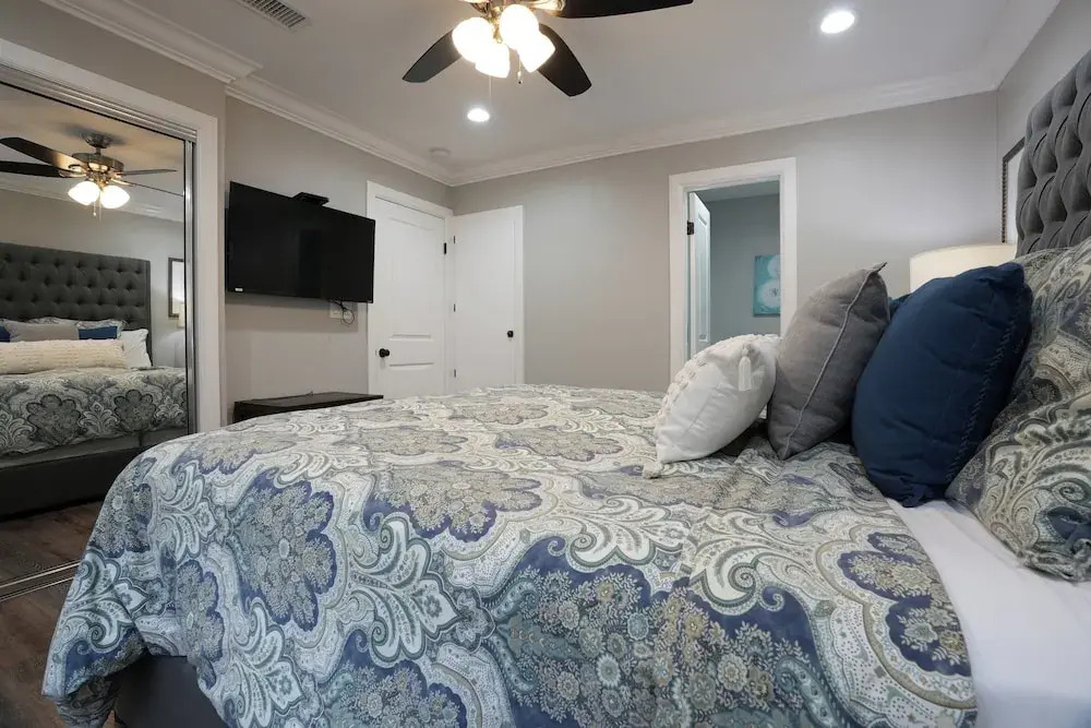 4 bedroom, 3 bathrooms Pool Home