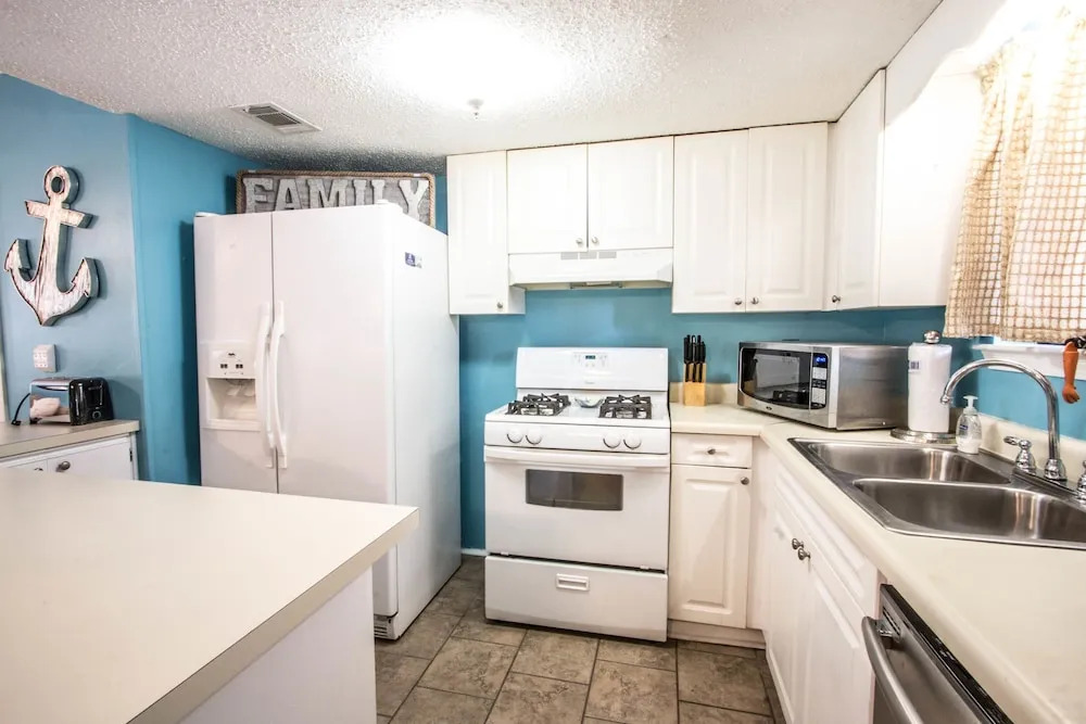 Gulf Highlands Beach Resort by Counts-Oakes Resort Properties