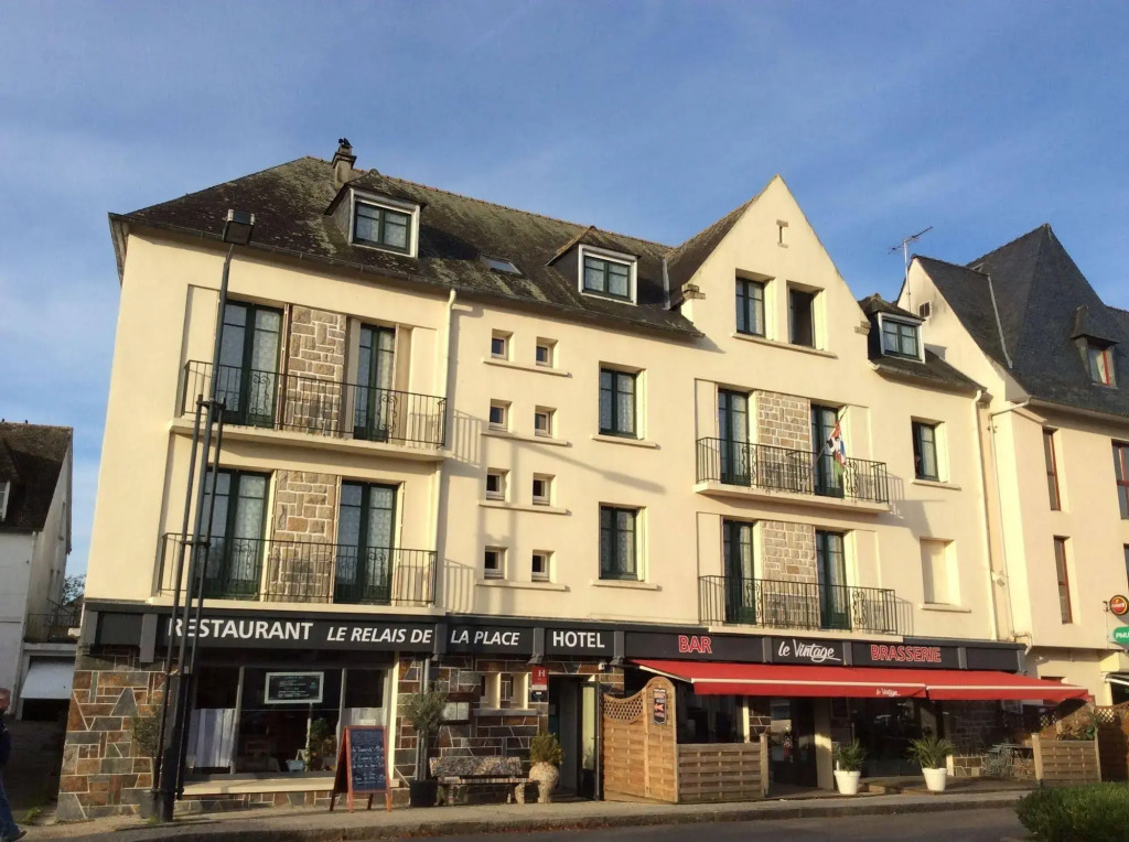 Le Relais De La Place & Le Vintage