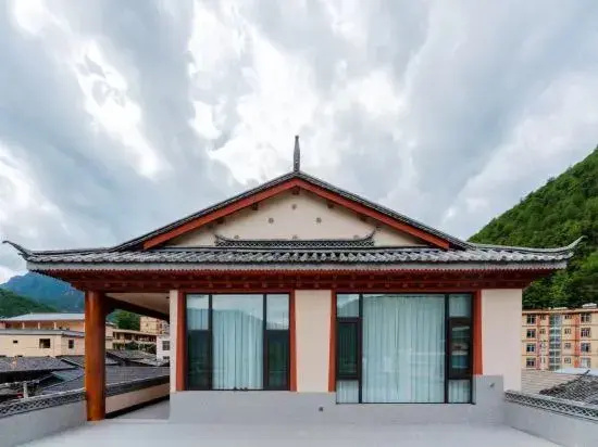 Weixi Gadan Fanyin Homestay (Tacheng Cultural Square Store)