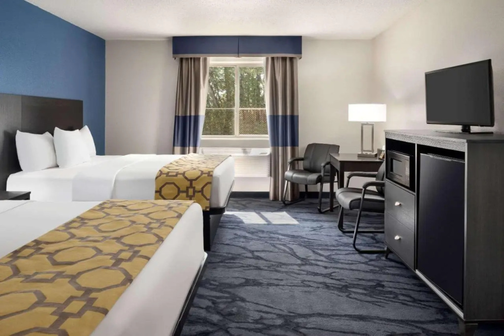 Baymont Toledo Airport Hotel Swanton