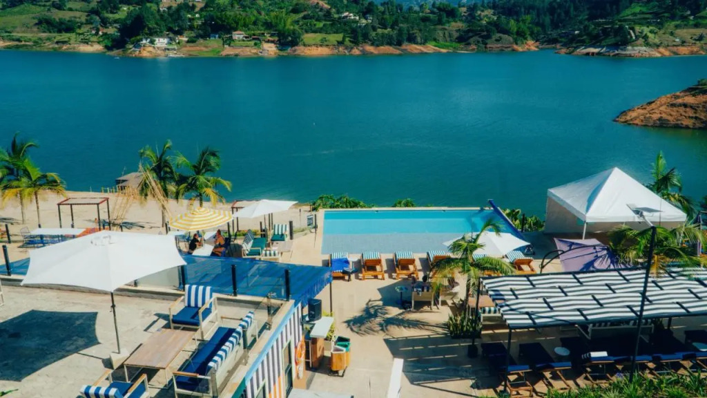 Viajero Guatapé Hostel & Lake Club