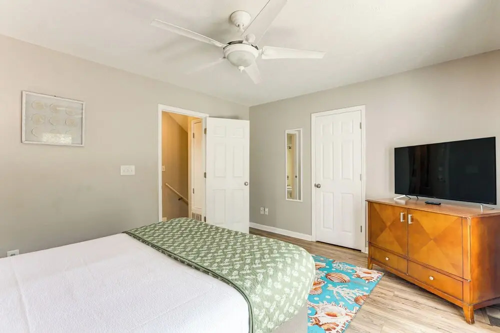 Walk to Ocean & Golf: North Myrtle Beach Home!