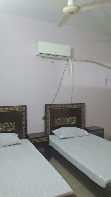 Queens Palace Hotel