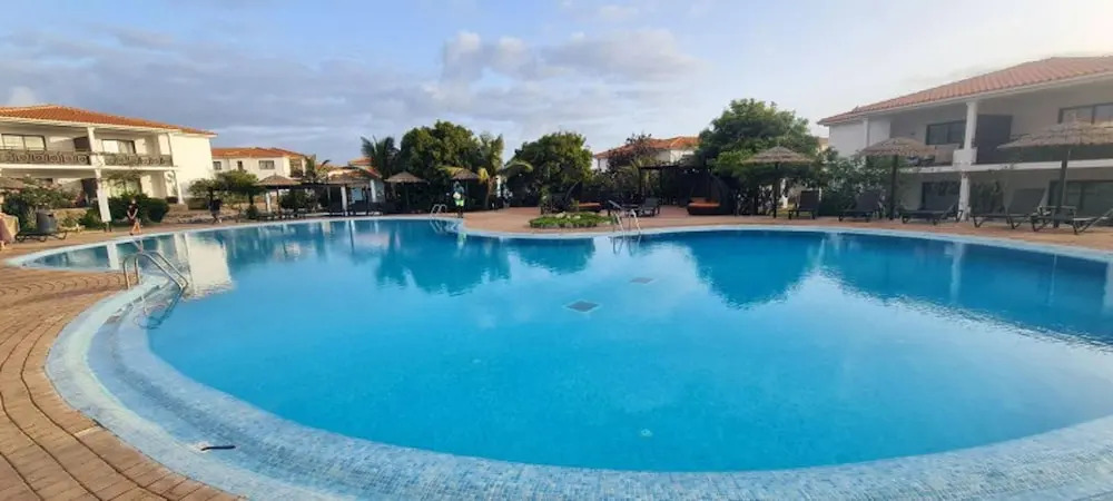 Tortuga Beach Lovely 2 bed Apartment and Gardens