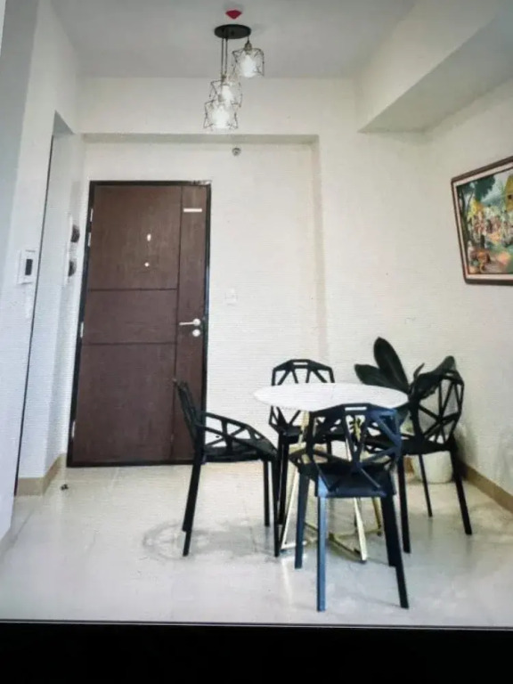 S & E condo with Panoramic view