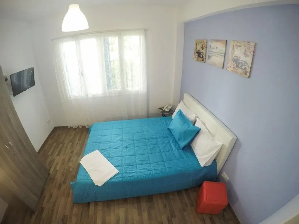 Tony the Place To Stay