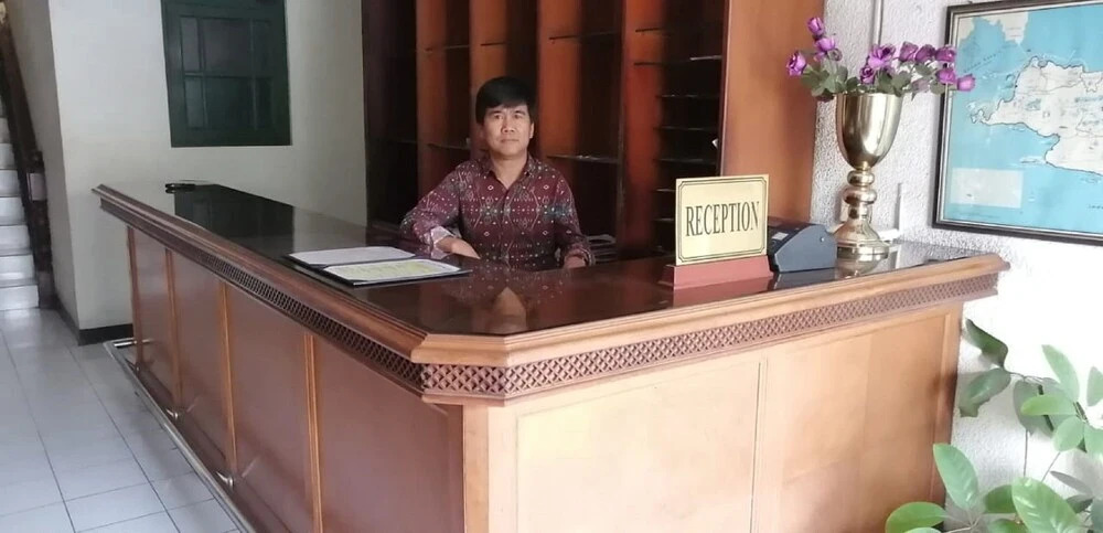 Hotel Metro by OYO Rooms