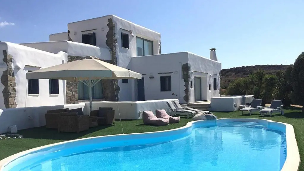Quality Brand Villas 5br magnificent Laura Estate Basket Tennis court Billiards Gym Large Pool Fireplace Bar Parking Barbecue 3 kitchens
