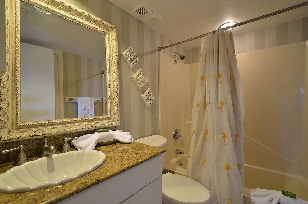 One Seagrove Place Unit 1703 2 Bedroom Condo by Redawning