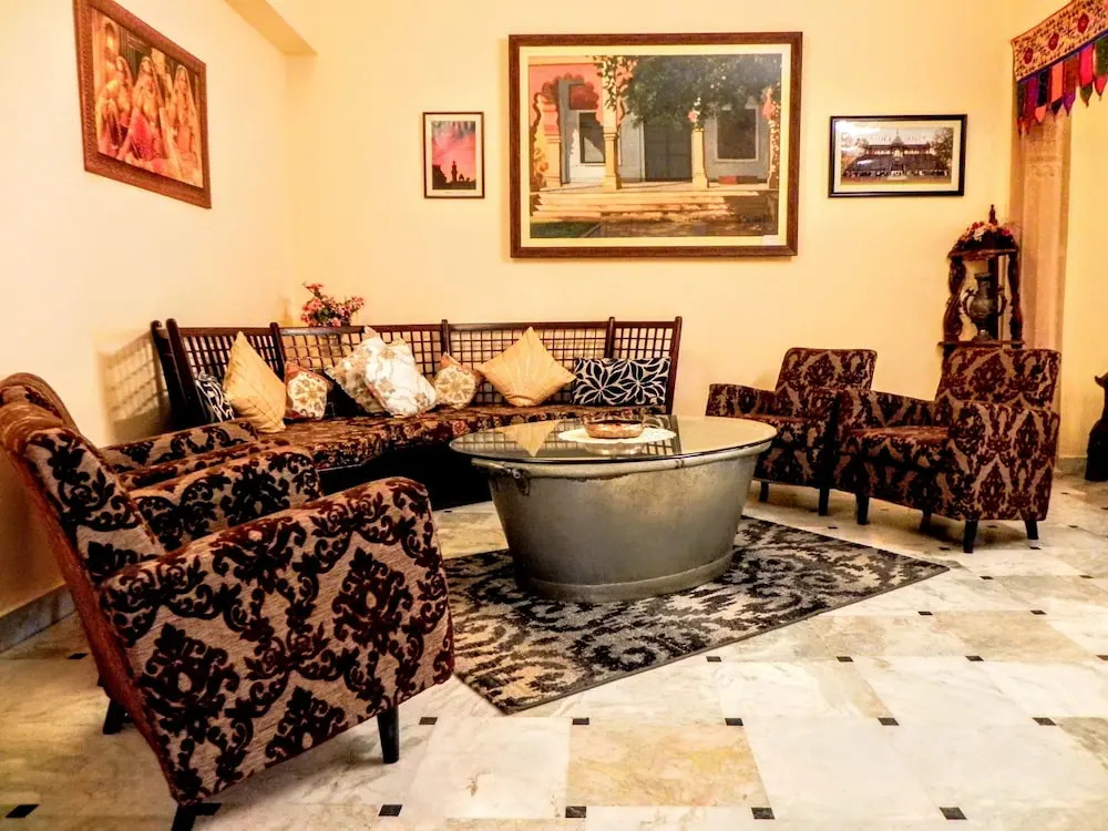 Hotel Kishan Kunj