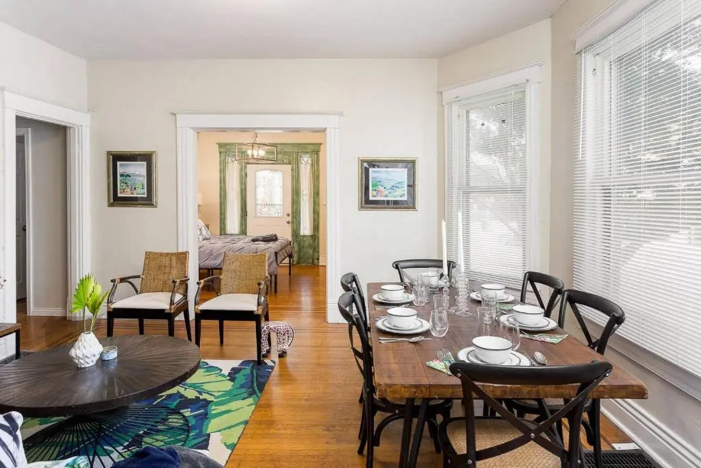 1858 Edgeland Avenue, Unit One