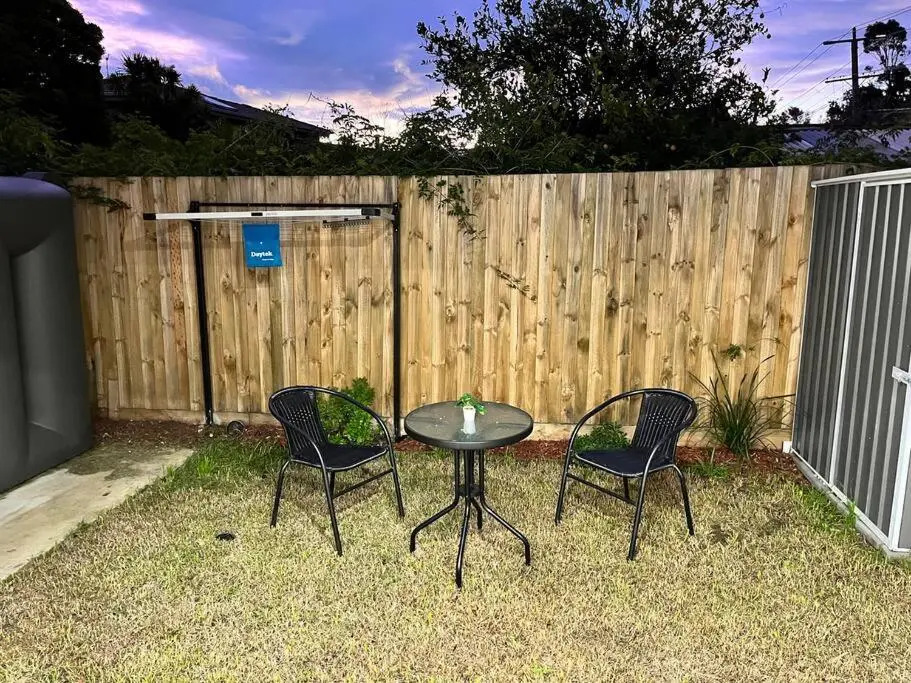 Brand New Modern 2 BR Guesthouse at Airport!