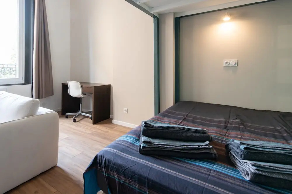Studio Camelina Gauche City Room