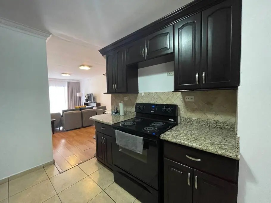 Full Apt. 2BD Near Malls and Rts(2A)