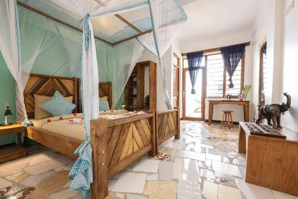 Paradise Beach Resort & Spa