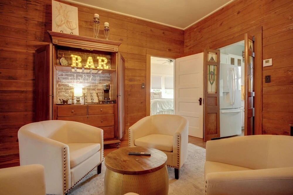 Pet-friendly Historic Home: Downtown Breaux Bridge