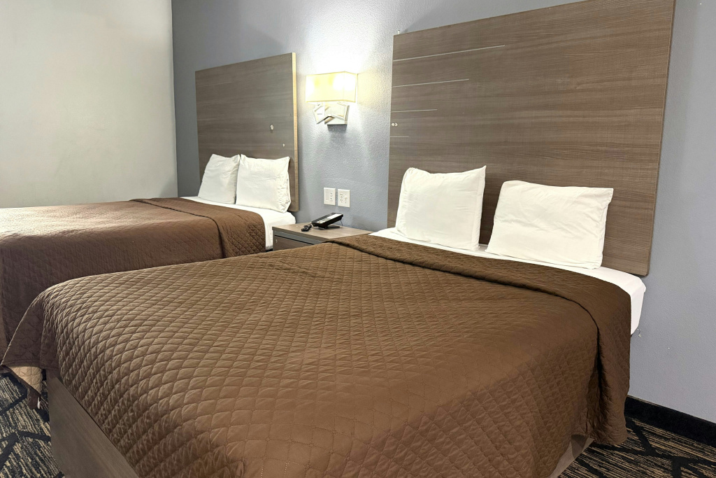 Hotel Royale IAH Airport North Houston I-45