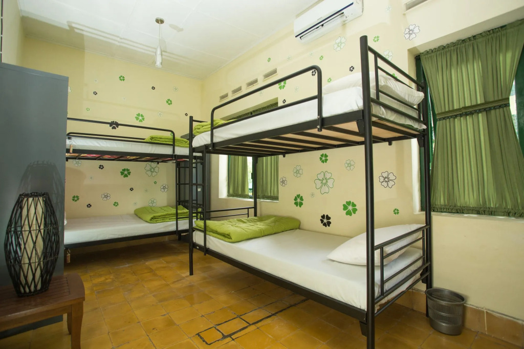 Mango Tree Dipudjo Homestay