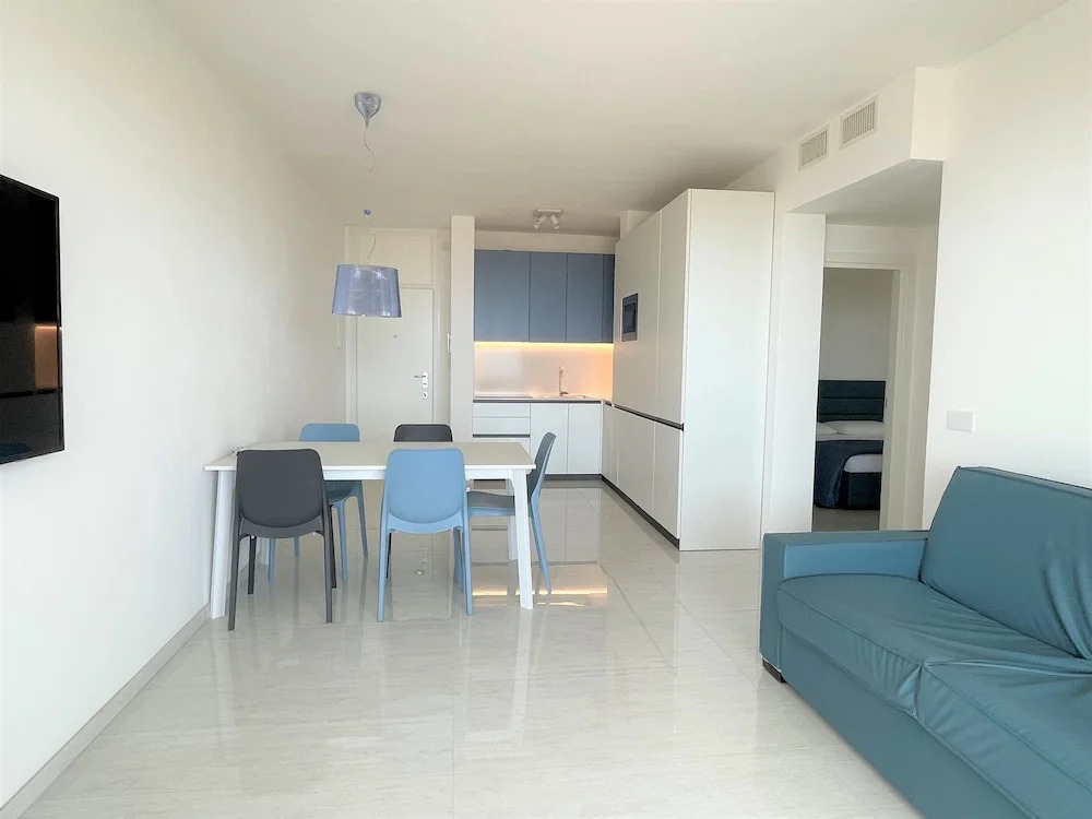 Apartment in a Prime Seafront Location
