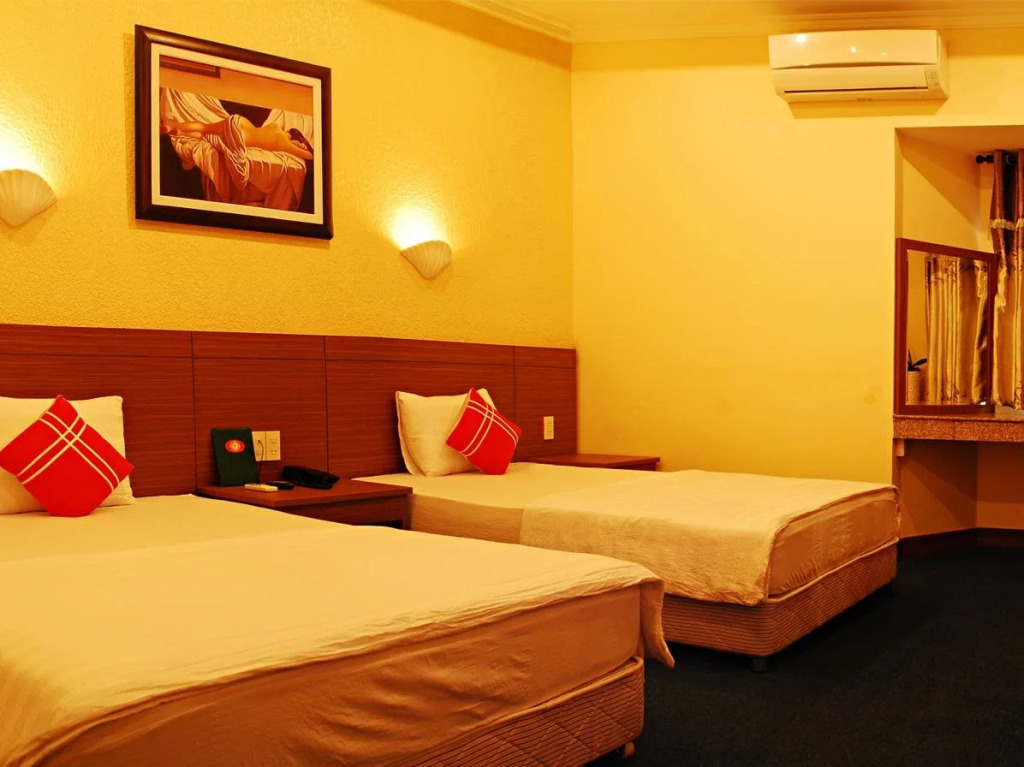 Nhat Quynh Hotel 2