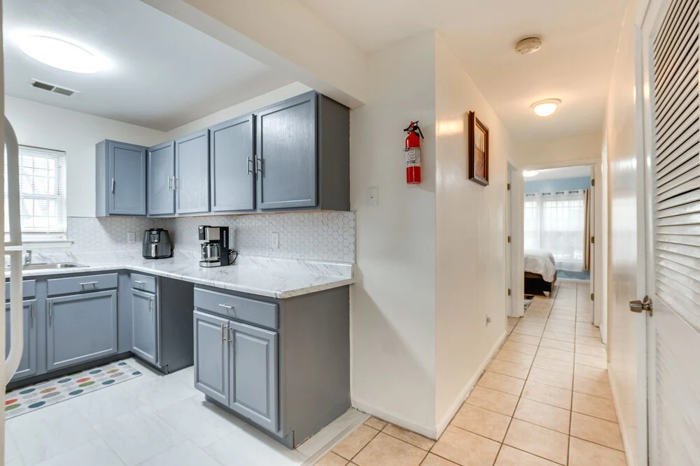 Cozy Newark Getaway 15 Mi to Manhattan