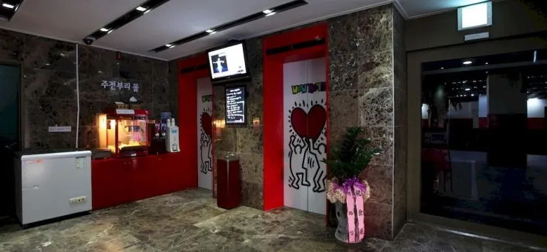 Hotel Wow