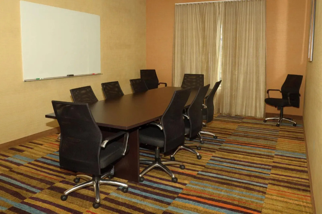 Fairfield Inn & Suites by Marriott Fairmont