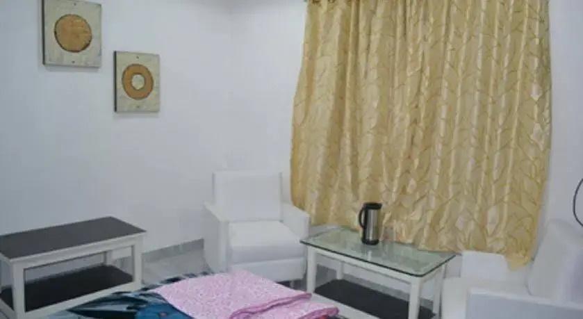 Hotel Shree Gayatri Annex by JK Rooms