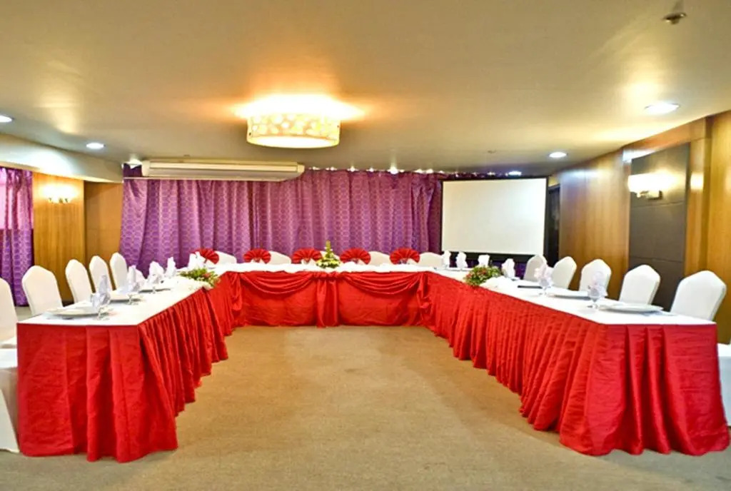 Goldberry Suites & Hotel Mactan