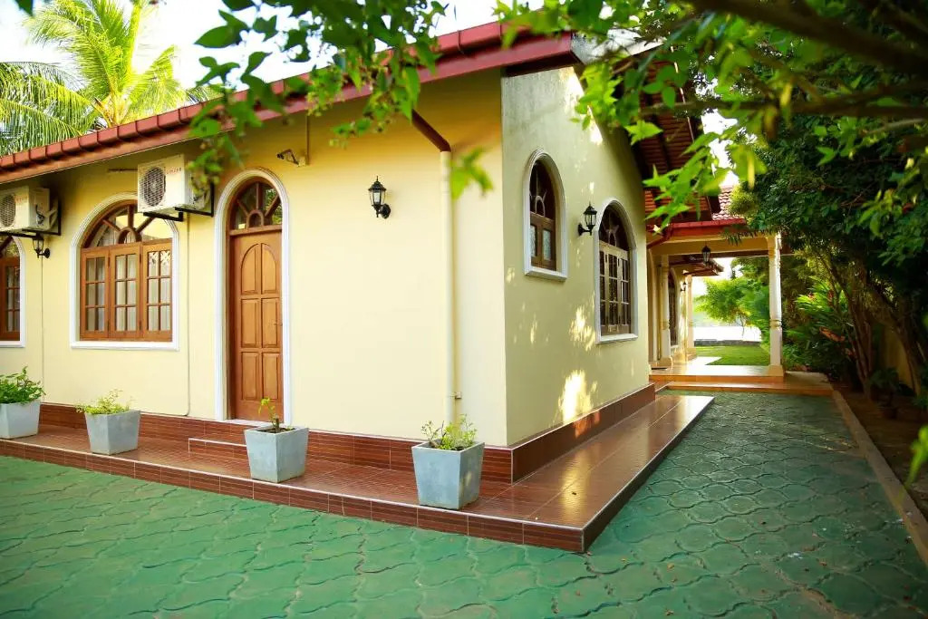 Bentota River Villa